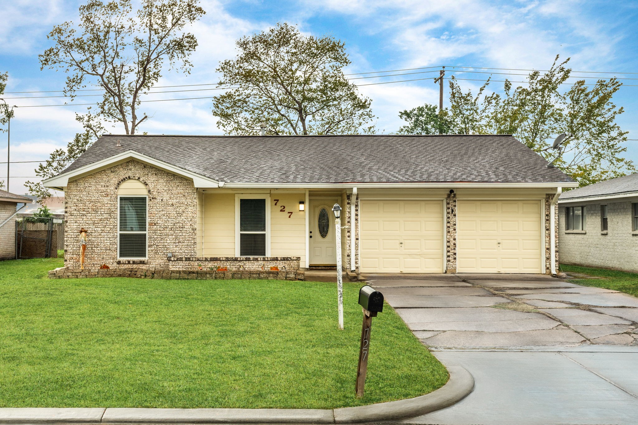 727 Rockbrook Drive Houston TX 77015