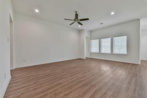 3015 King Oaks Street Baytown TX 77251