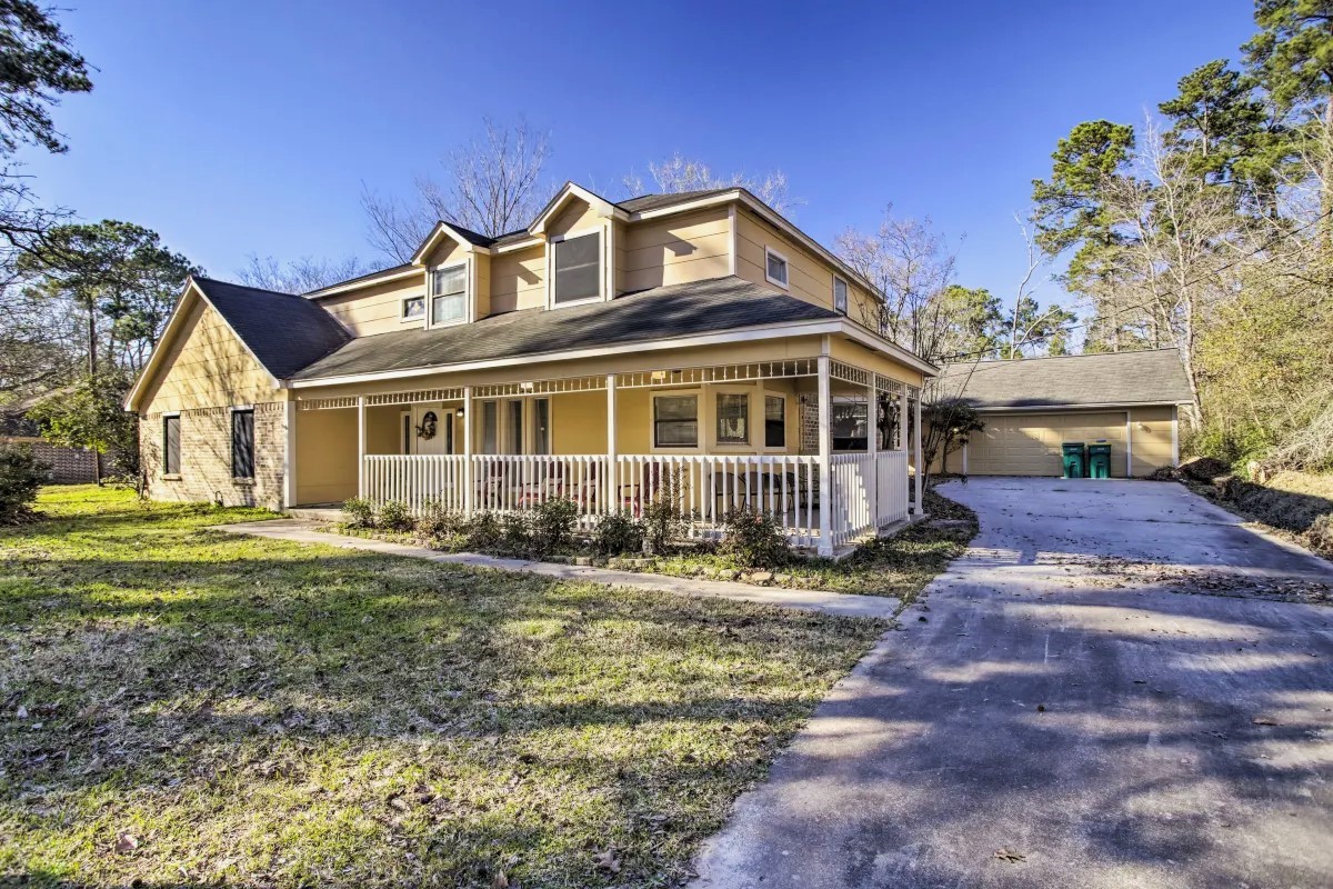 1396 Broad Oaks Conroe TX 77301
