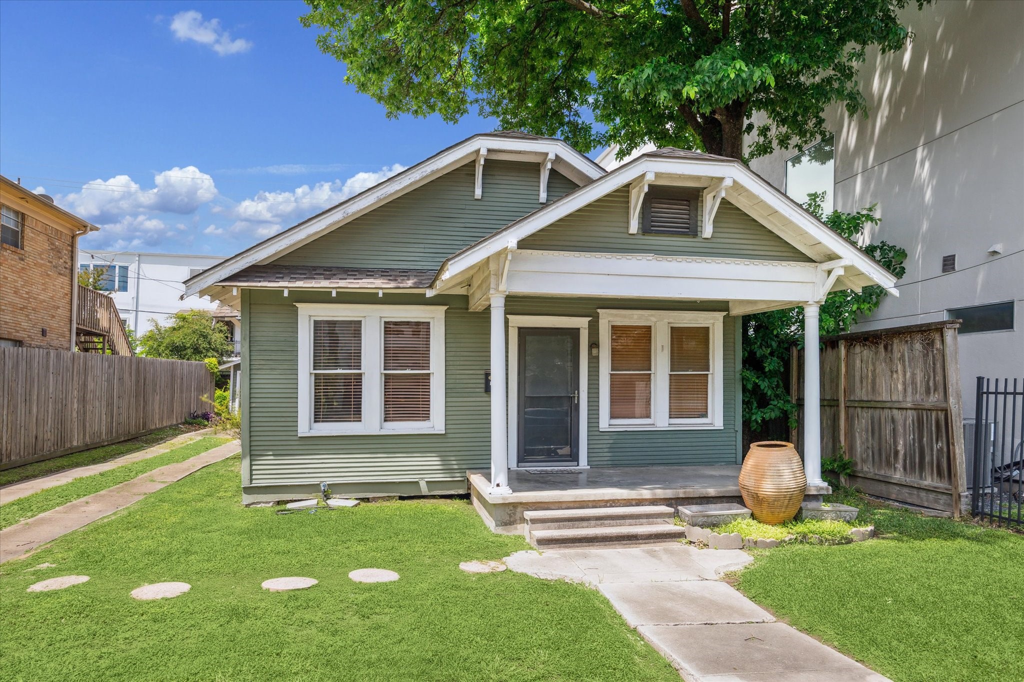 1904 Mcduffie Street Houston TX 77019