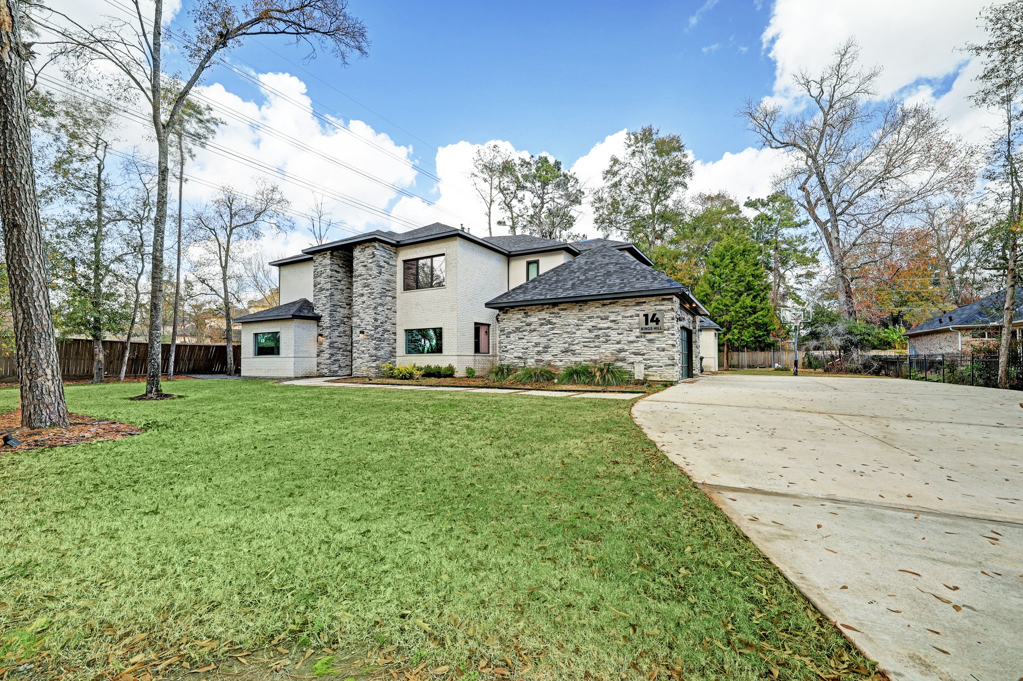 14 Kings Hill Lane Humble TX 77346