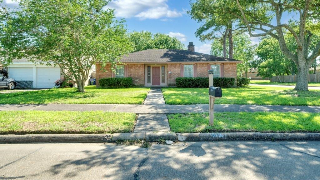 16502 Forest Bend Avenue Friendswood TX 77546