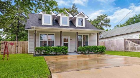 305 Moss Street Bryan TX 77803