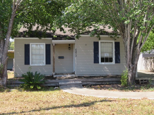 6879 Browning Street Groves TX 77619