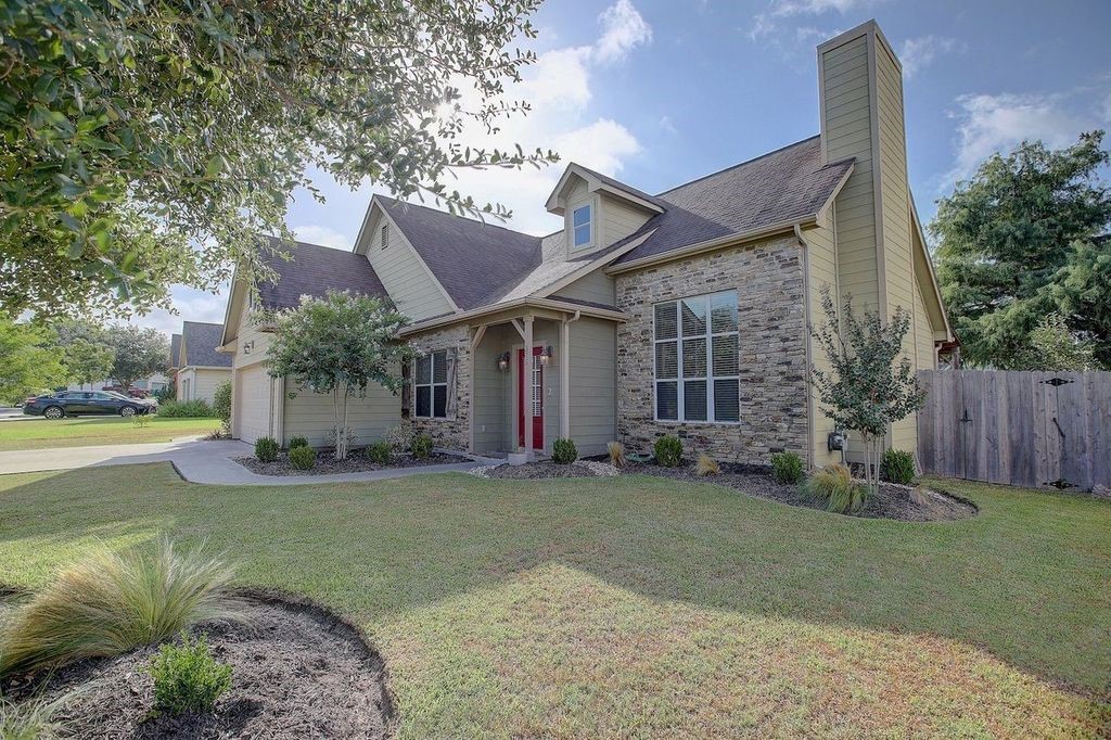 375 Rose Mayer Loop La Grange TX 78945