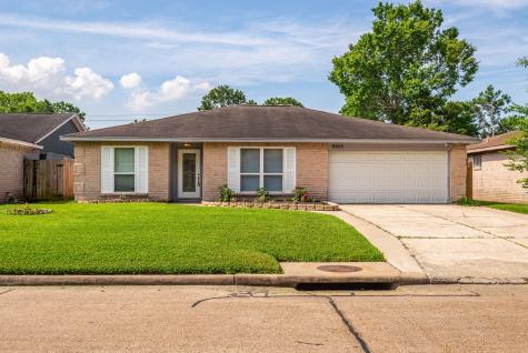 9902 Robin Street La Porte TX 77571