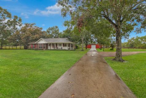 2002 County Road 284 Alvin TX 77511