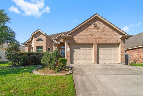 1114 Shadow Glenn Drive Conroe TX 77301