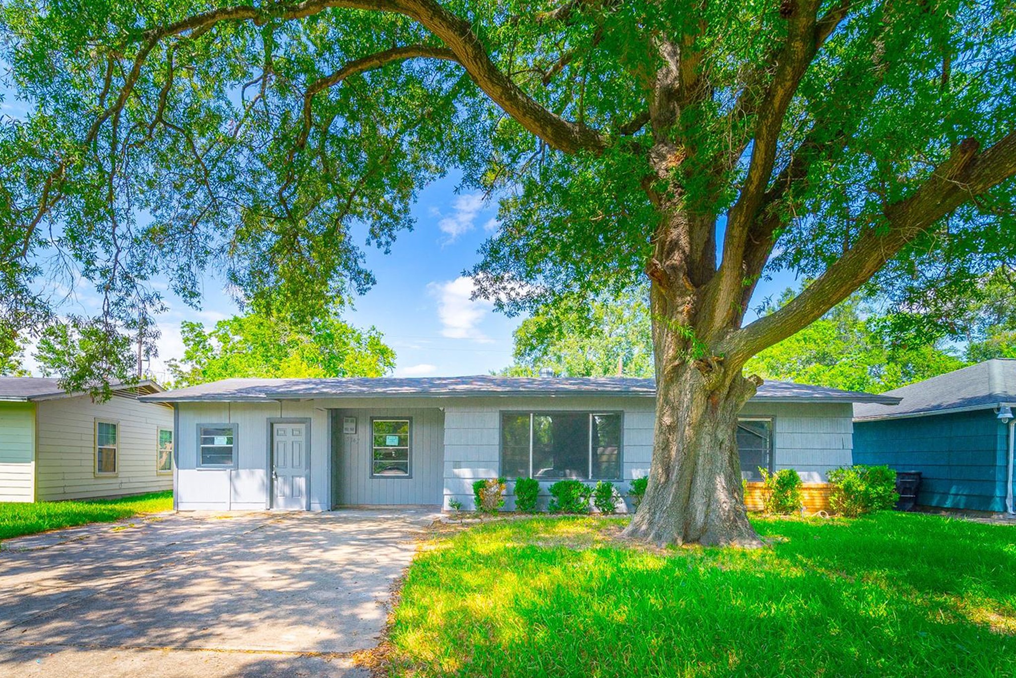 5747 Belarbor Street Houston TX 77033