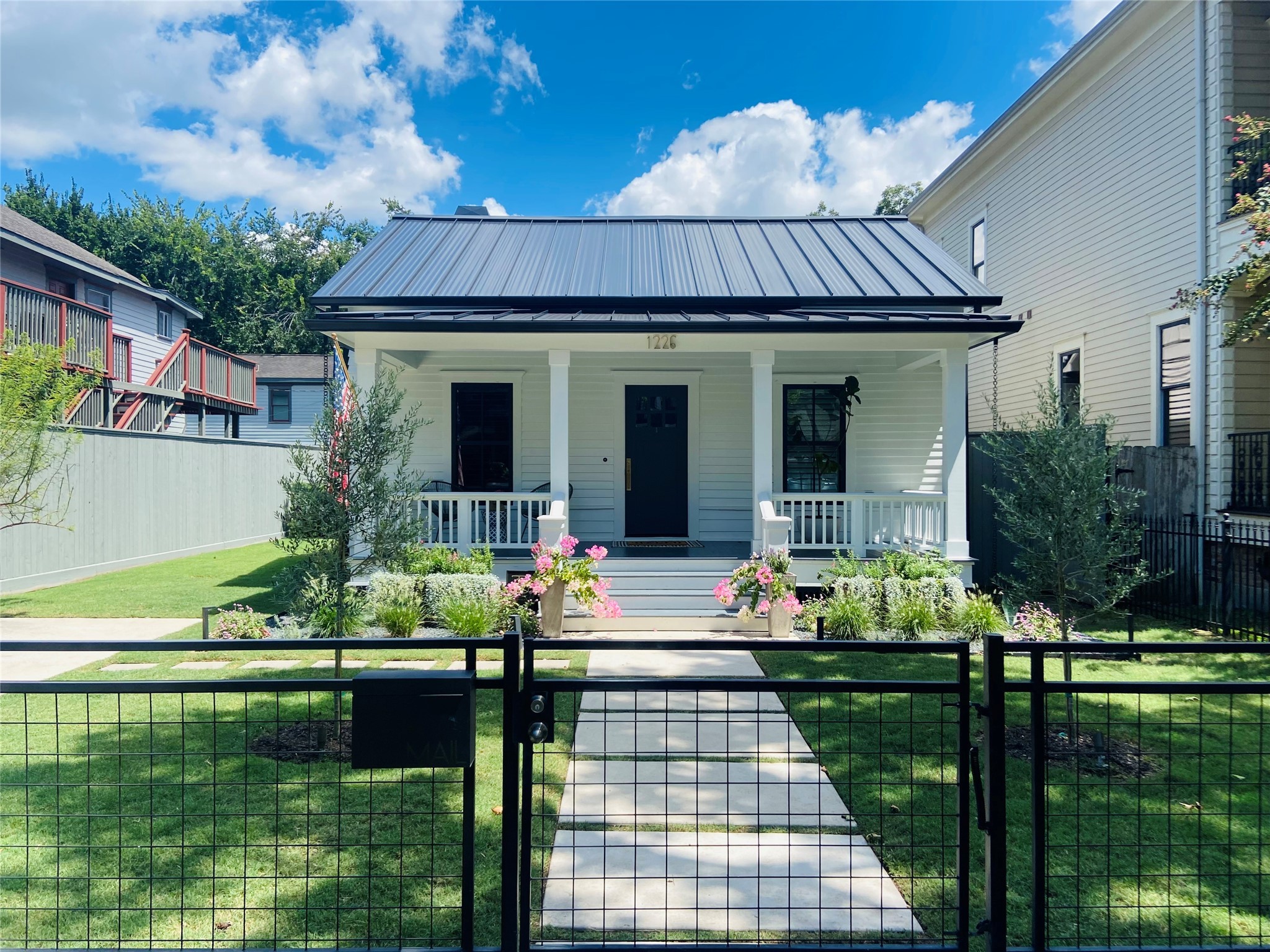 1226 Cortlandt Street Houston TX 77008