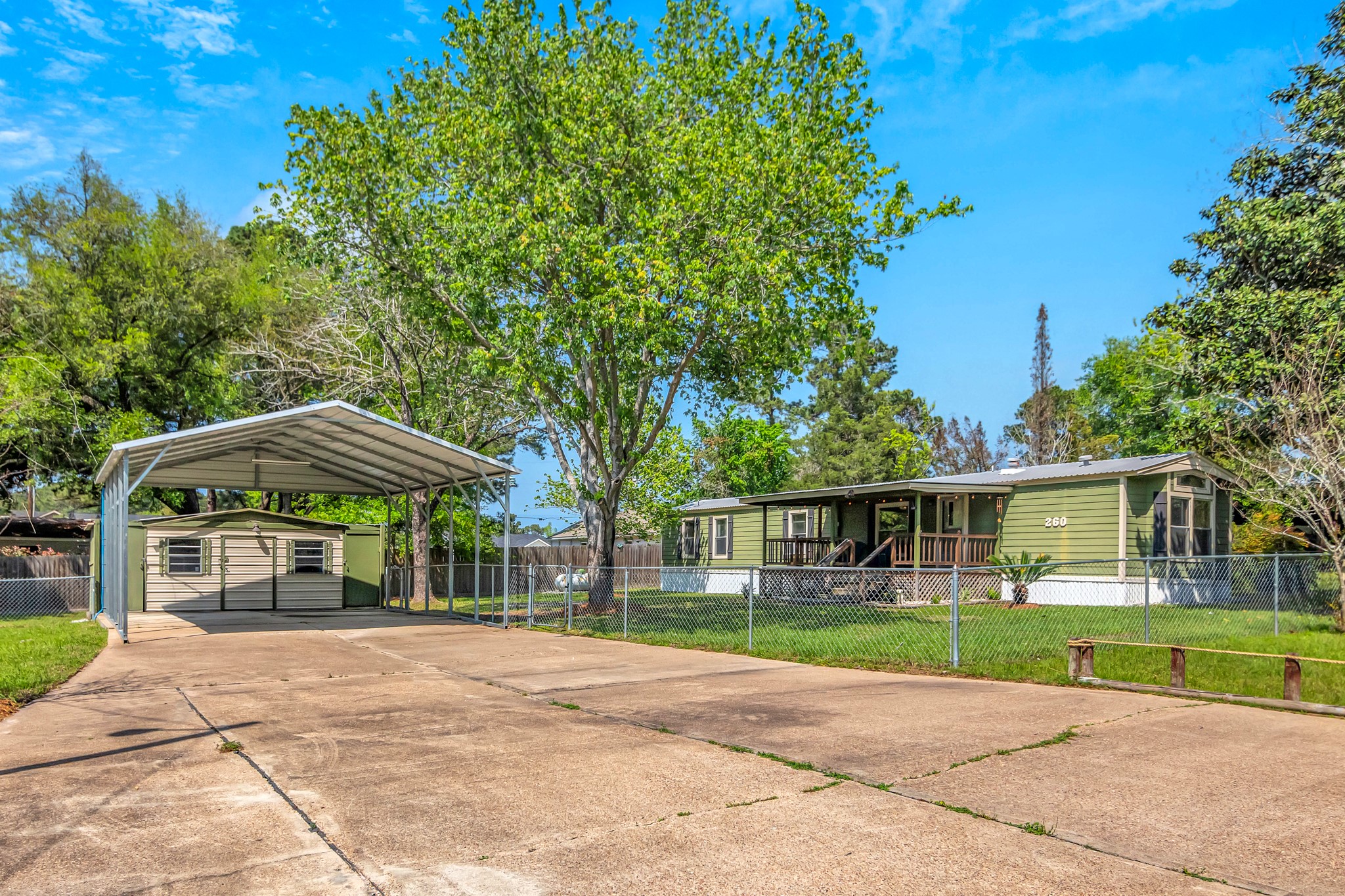 260 Goldenrod Livingston TX 77351
