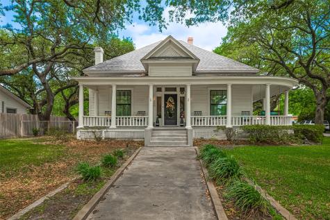 500 W Post Office Street Eagle Lake TX 77434