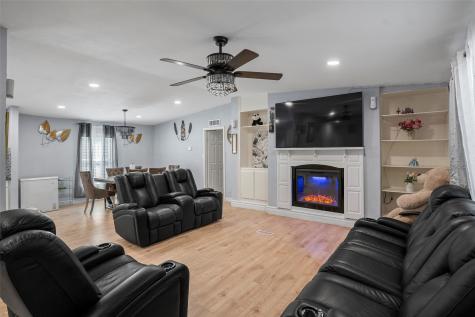 2061 Road 5100 Cleveland TX 77327