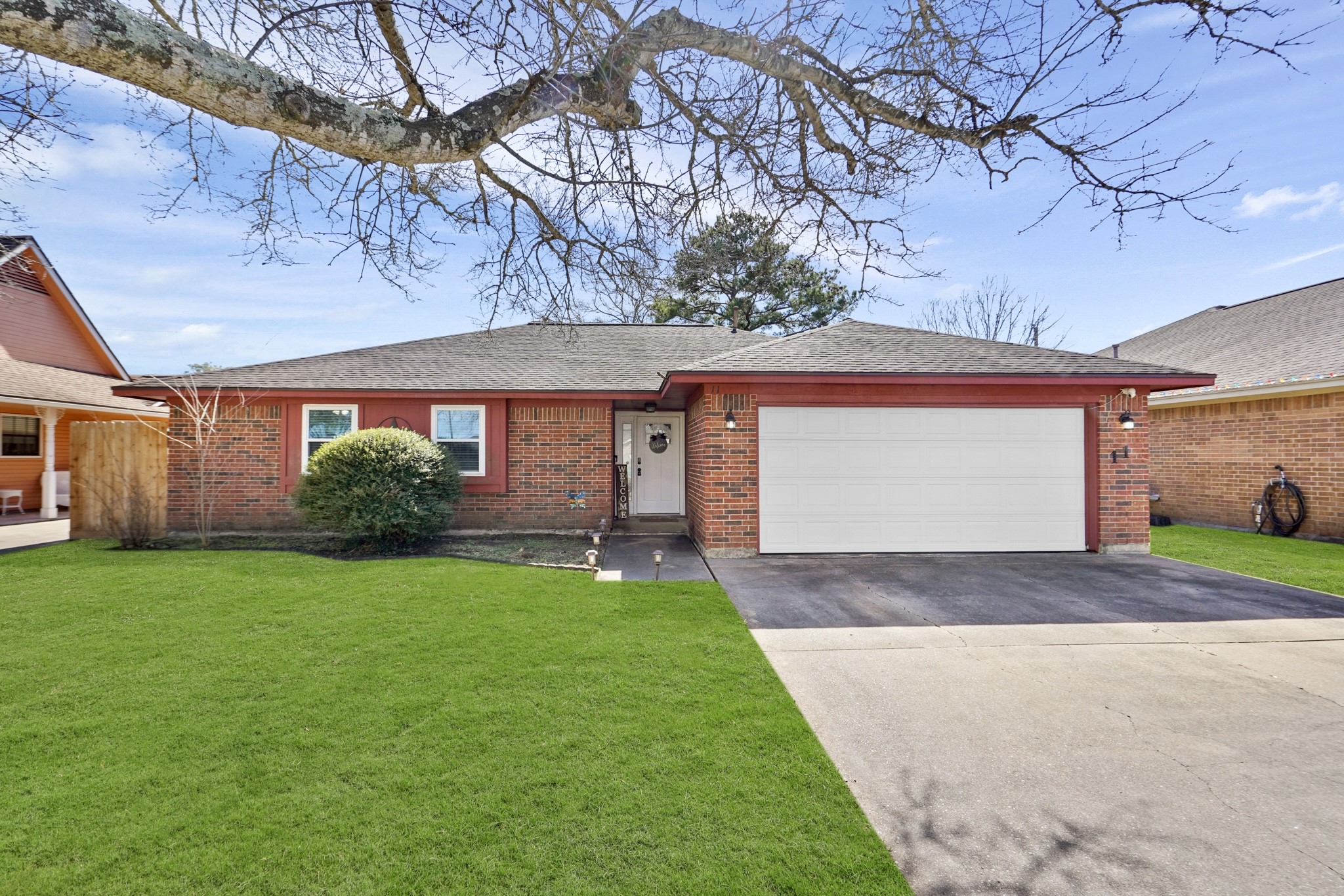 11 Alexander Court Angleton TX 77515