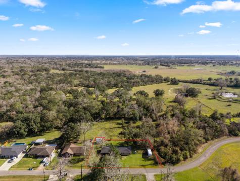 904 Avenue C Sweeny TX 77480