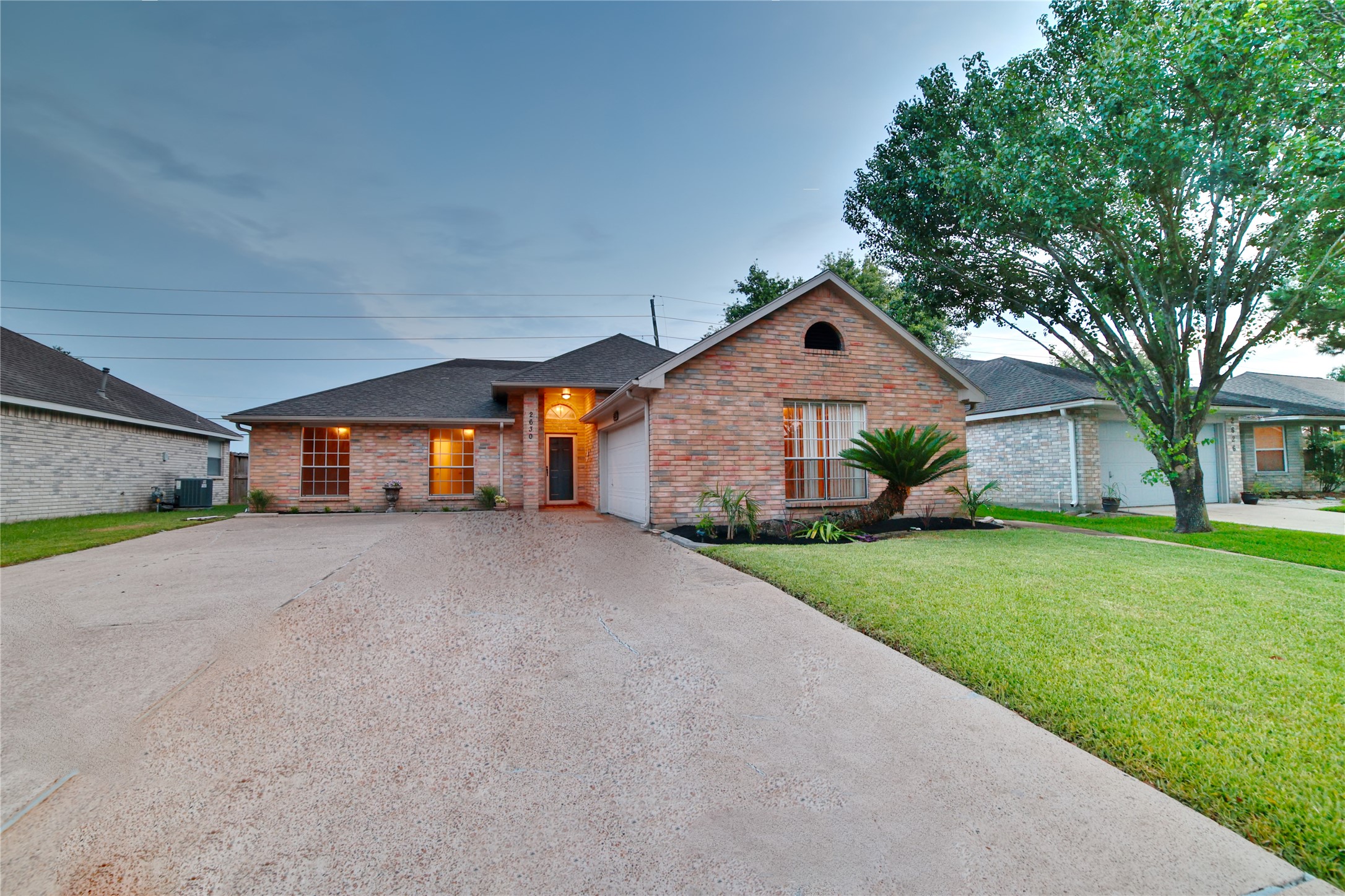 2630 S Peach Hollow Circle Pearland TX 77584