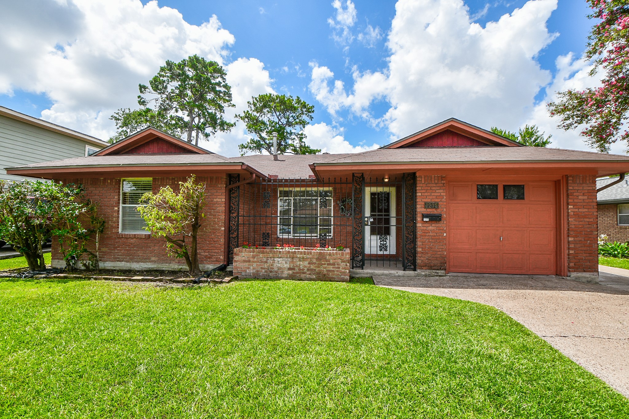 1215 W 31st Street Houston TX 77018