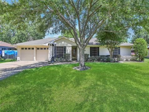 108 Timber Lane Highlands TX 77562