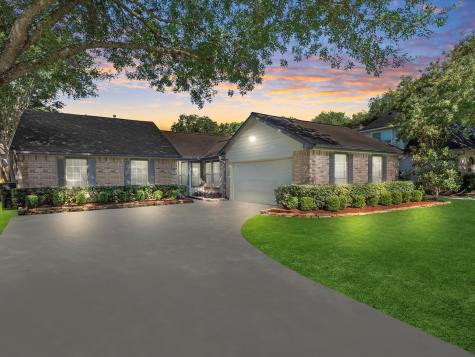 1019 Sugardale Court Sugar Land TX 77498