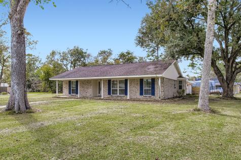 50 Lazy Oak Court Alvin TX 77511