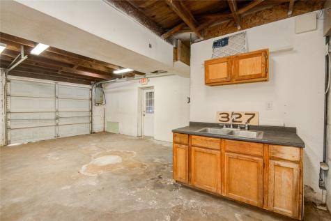 327 S Main Street Clute TX 77531
