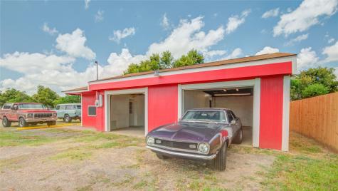 327 S Main Street Clute TX 77531