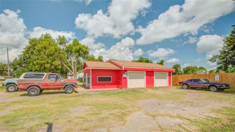 327 S Main Street Clute TX 77531