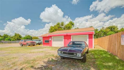 327 S Main Street Clute TX 77531