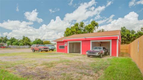 327 S Main Street Clute TX 77531