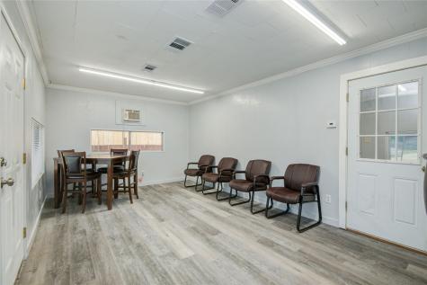 327 S Main Street Clute TX 77531