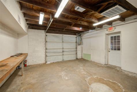 327 S Main Street Clute TX 77531