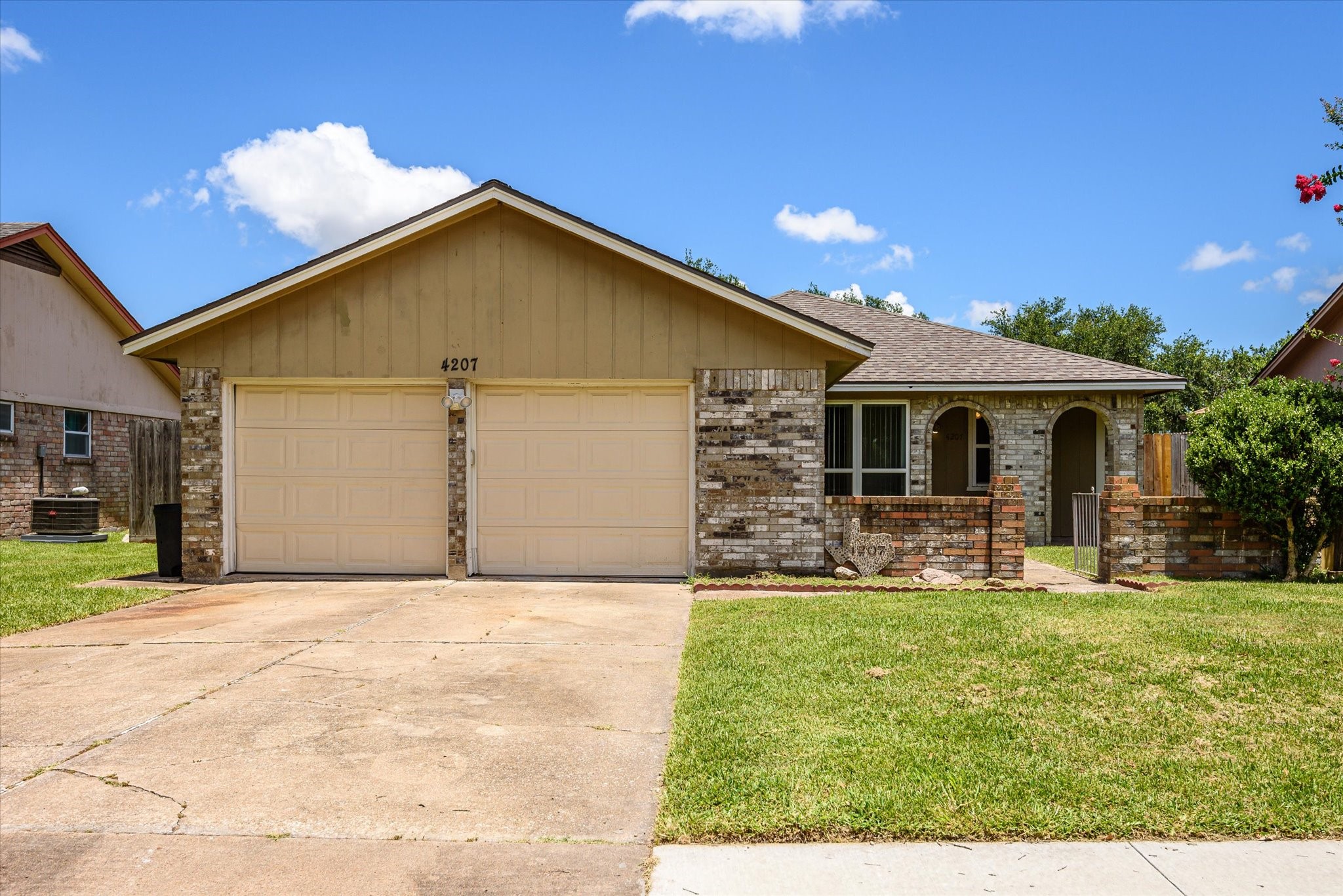 4207 Fairwood Street Pasadena TX 77505