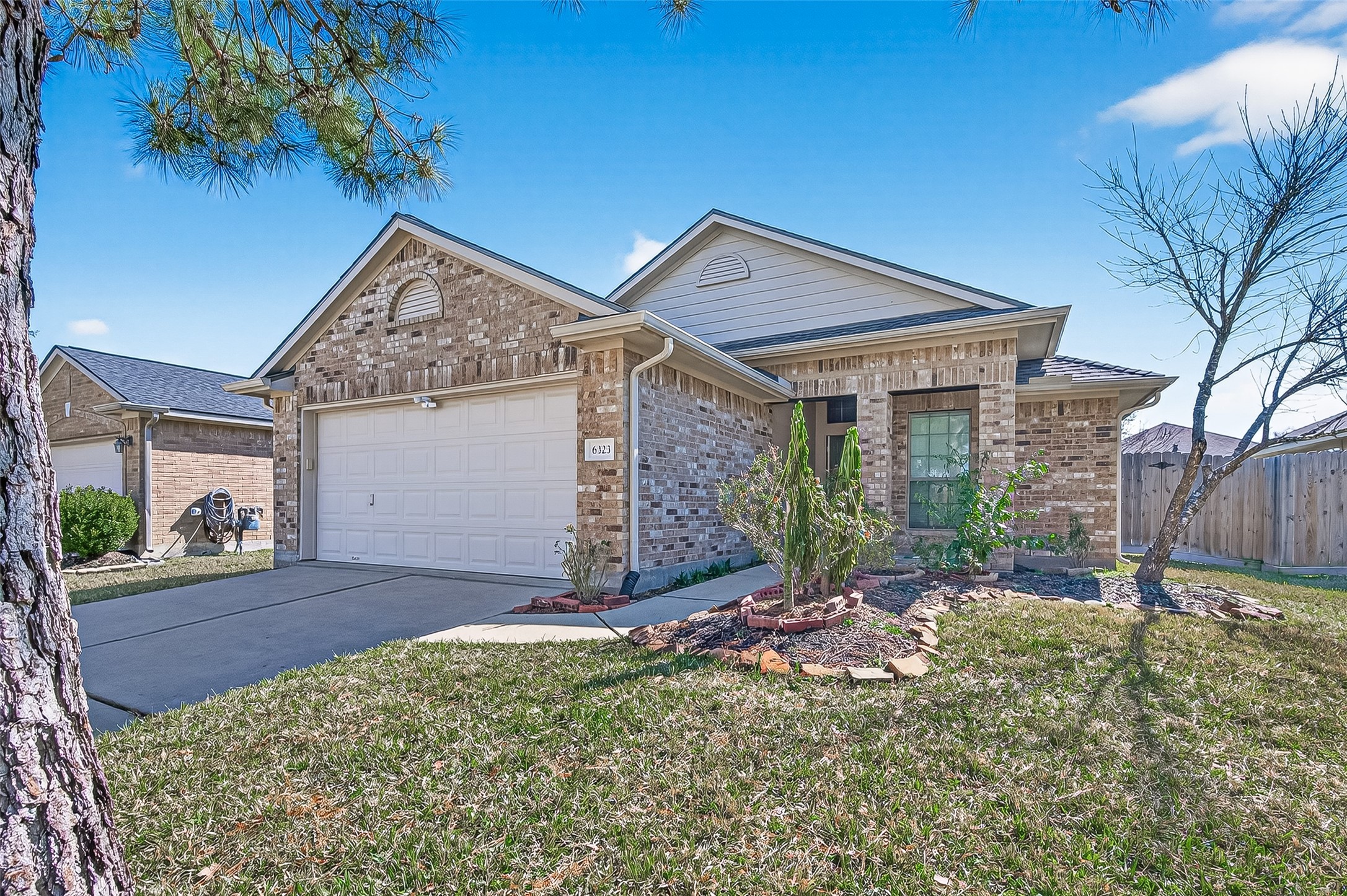 6323 Saragosa Crossing Lane Houston TX 77066