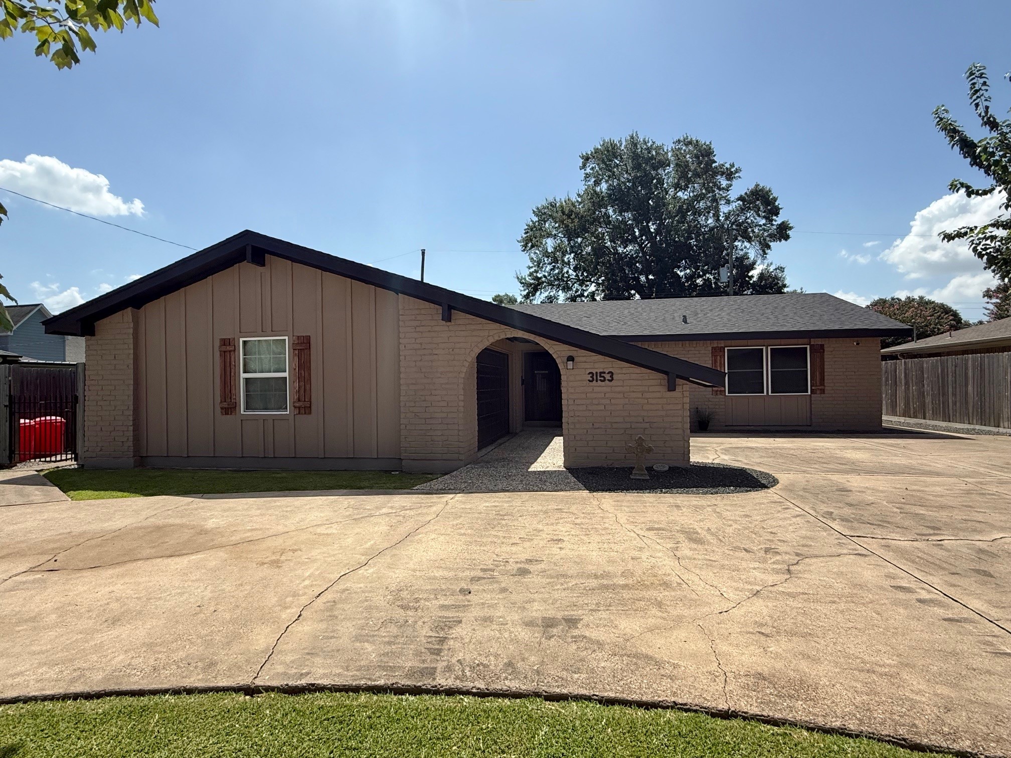 3153 Merriman Street Port Neches TX 77651