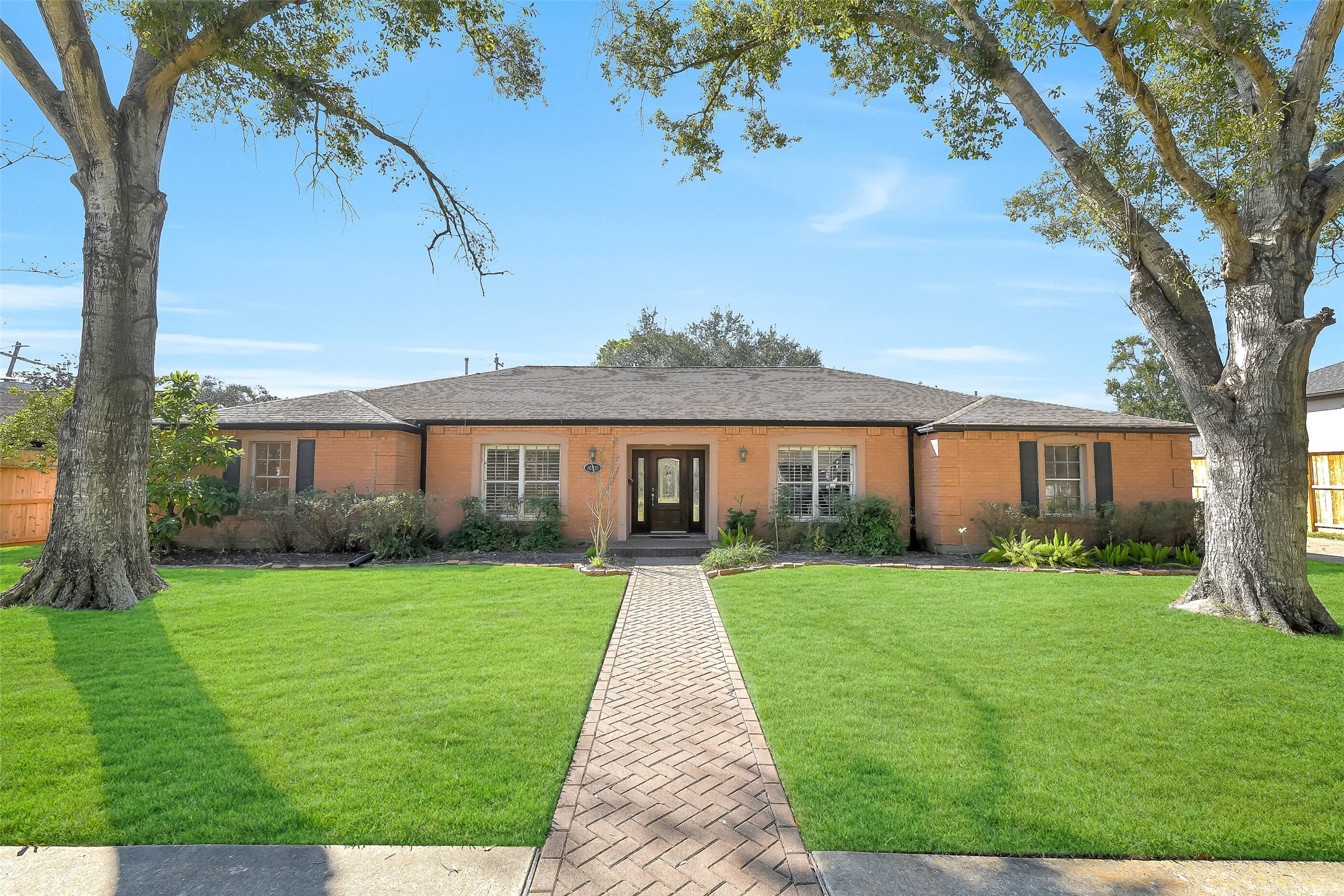 10210 Scofield Lane Houston TX 77096