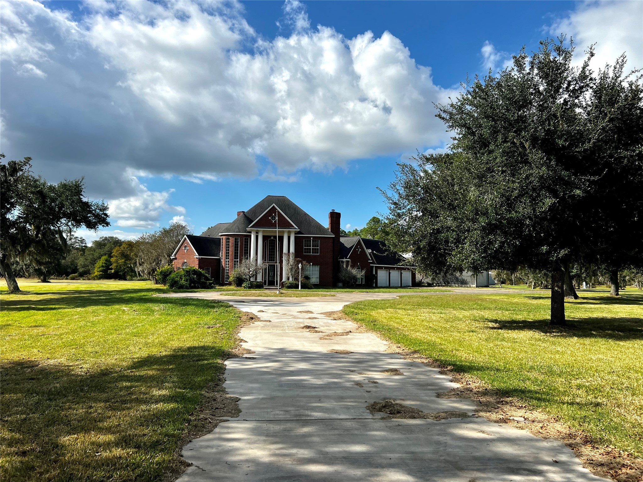 1616 Milian Circle Sweeny TX 77480