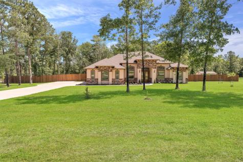 337 Dahlia Road Huntsville TX 77320