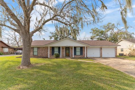309 Petunia Street Lake Jackson TX 77566
