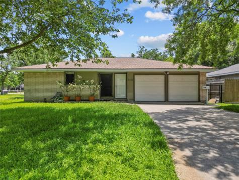2105 19th Avenue N Texas City TX 77590
