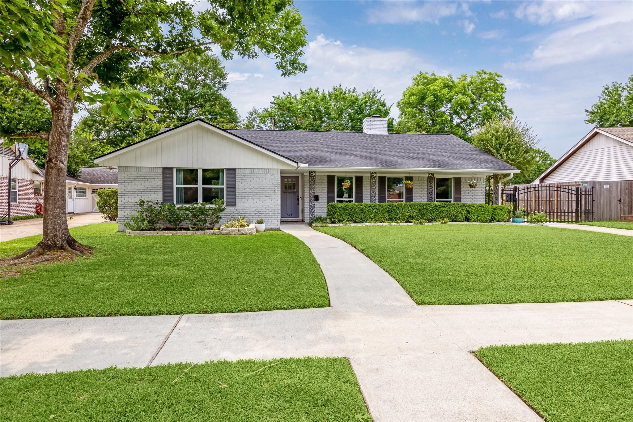 5211 Briarbend Drive Houston TX 77035