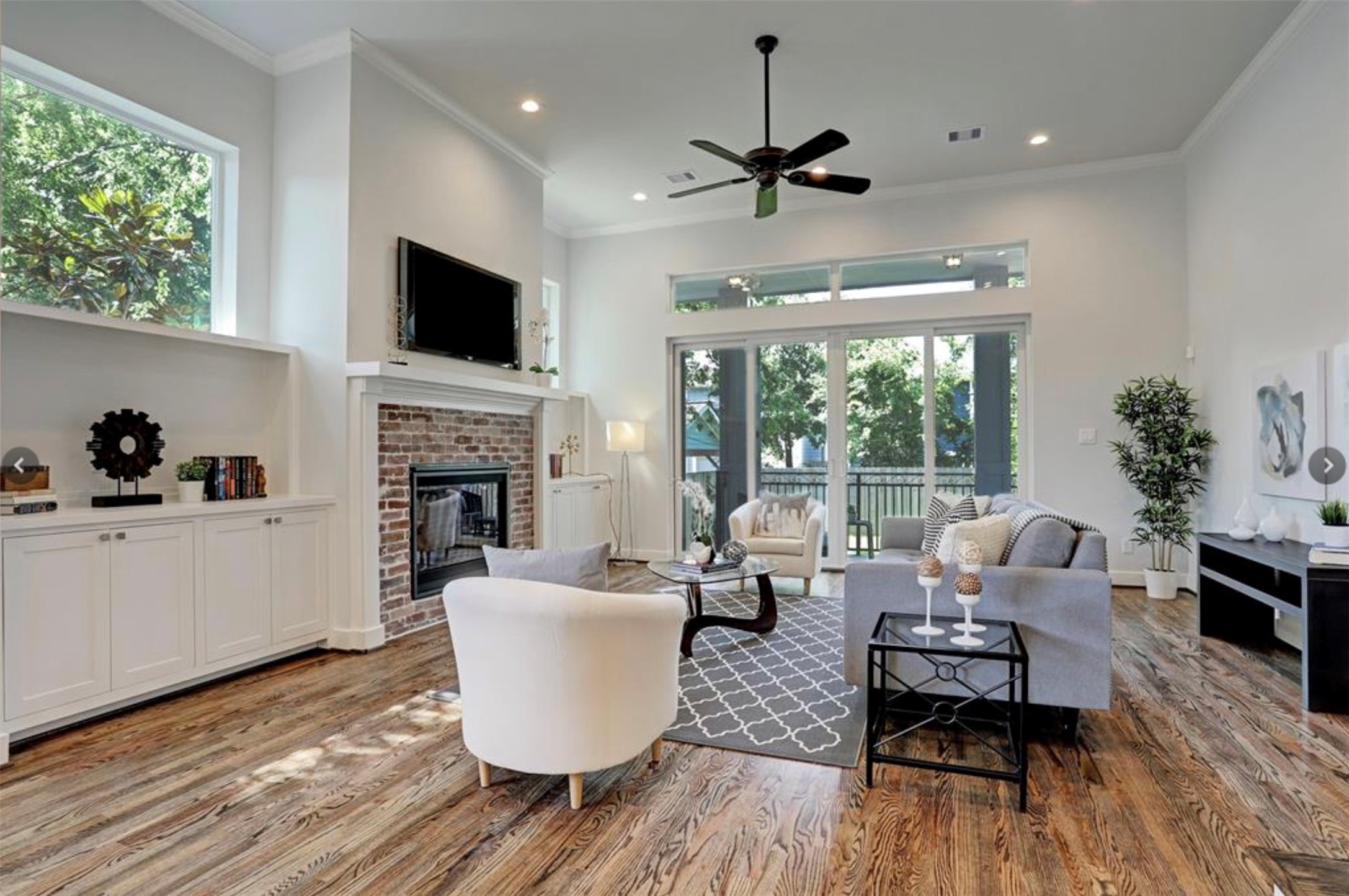 214 W 27th Street Houston TX 77008