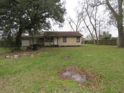 807 S 12th Street Nederland TX 77627