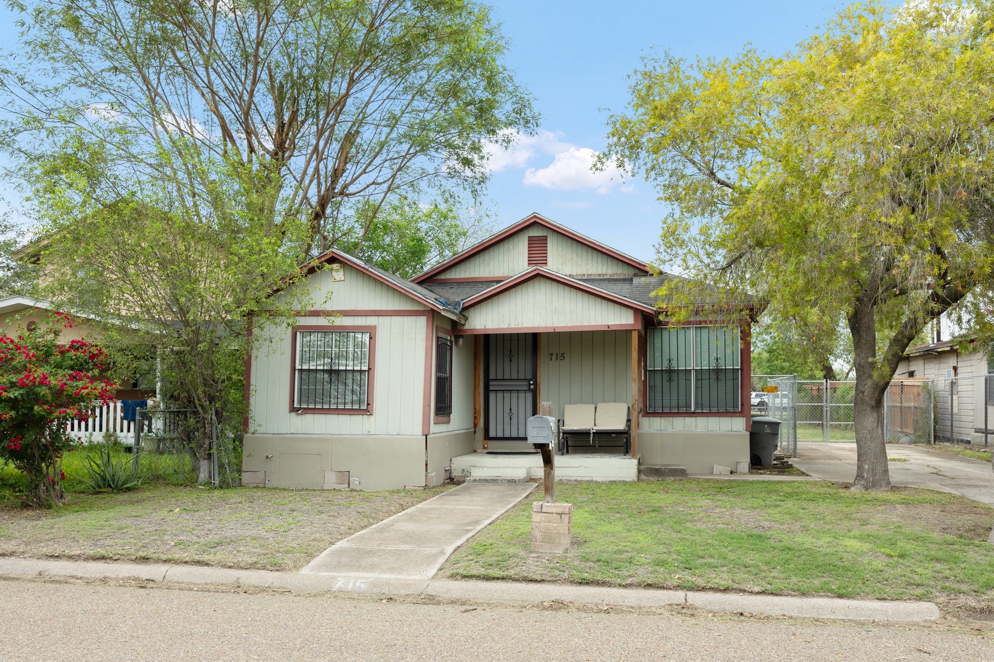 715 E Mahl Street Edinburg TX 78539