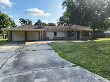 214 Lakewood Drive Baytown TX 77520
