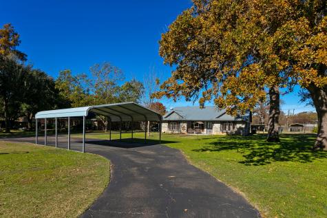 409 W Morgan Street Franklin TX 77856