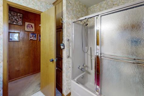 409 W Morgan Street Franklin TX 77856