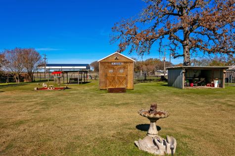 409 W Morgan Street Franklin TX 77856