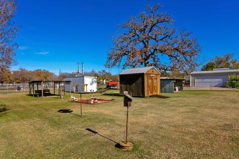 409 W Morgan Street Franklin TX 77856
