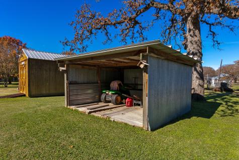 409 W Morgan Street Franklin TX 77856
