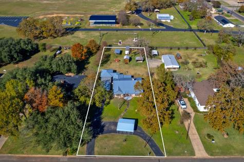 409 W Morgan Street Franklin TX 77856